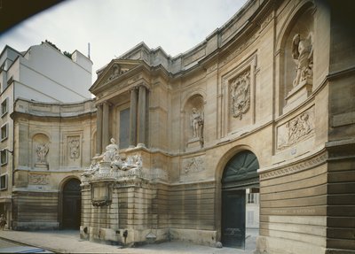 La Fontaine des Quatre Saisons, Rue de Grenelle, construite 1739-46 - Edmé Bouchardon